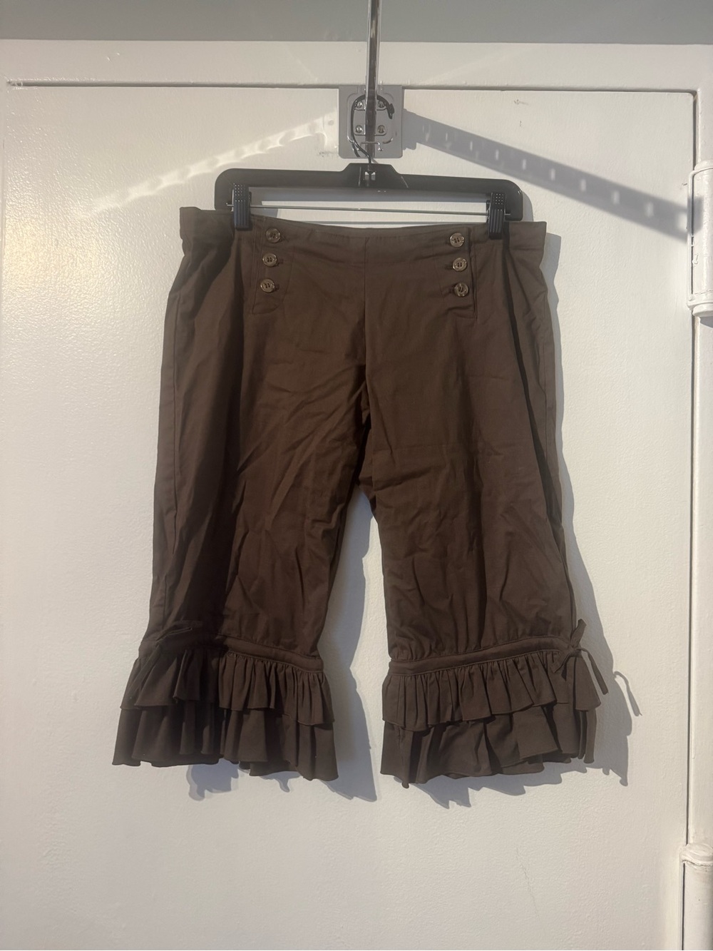 5 & Diamond Ruffle Hem Brown Cropped Pants